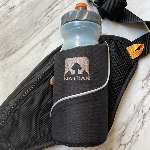 Hydration Belt & Waterbottle - Picture 2 of 7